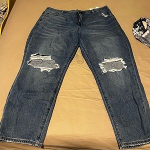 AE Stretch Super High Waisted Ripped Ankle Straight Jean